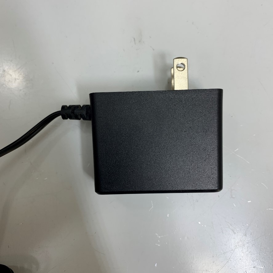 Adapter 5V 2A 10W Dokocom LPL Connector Tip Size 5.5mm x 2.5mm For Ethernet Media Converter, Điện thoại IP Phone Yealink, IP Phones Grandstream