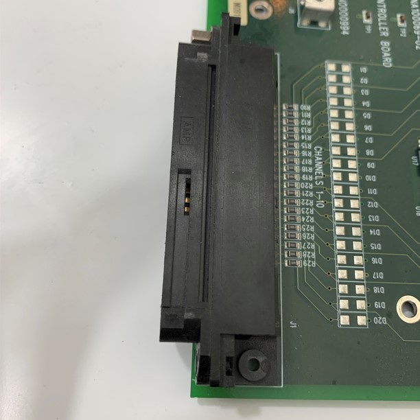 Đầu Rắc Hàn SCSI Centronic 50 Pin Male Champ Right Angle PCB Connector