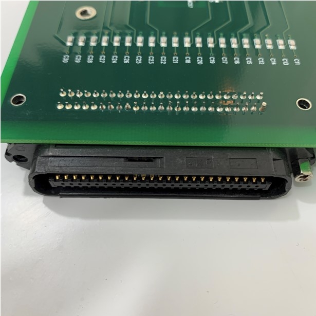 Đầu Rắc Hàn SCSI Centronic 50 Pin Male Champ Right Angle PCB Connector