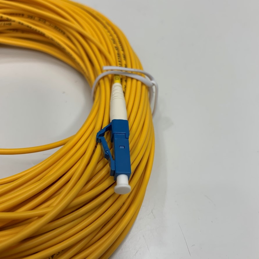 Dây Nhẩy Quang 1Gb 30M (98ft)  LC UPC to SC UPC Simplex Singlemode PVC Yellow 9/125μm 2.0mm Fiber Optic Patch Cable