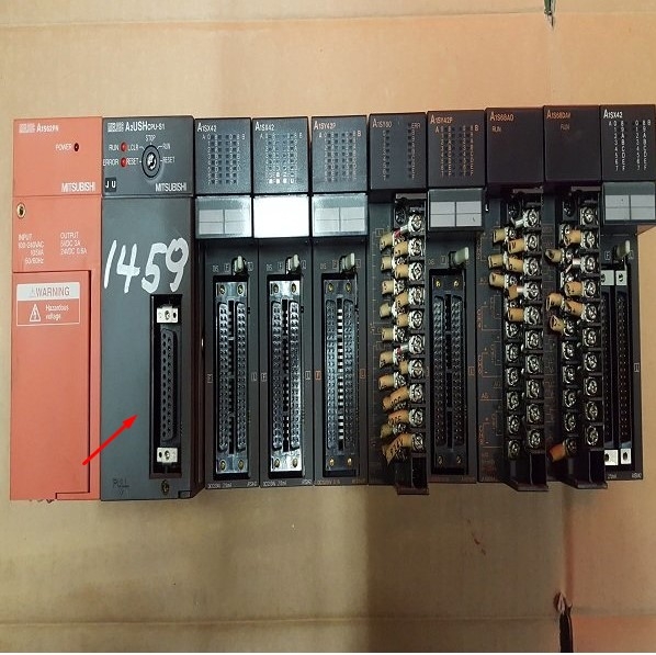 Cáp Lâp Trình GT01-C30R4-25P Cable RS-422 Dài 3M DB25 Male to DB9 Male For Use With HMI Mitsubishi GT11/GT15 Với PLC Mitsubishi FX2/FX2C/QnA/ACPU