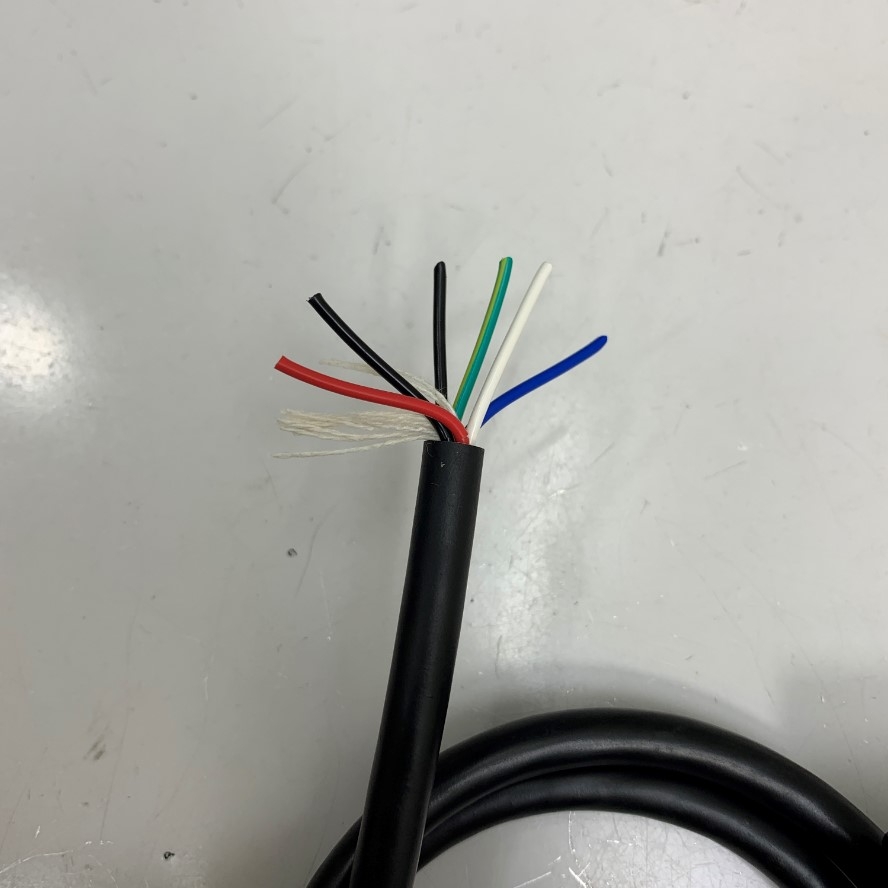 Cáp Nguồn Động Cơ 0.7M 2.3ft Servo Motor Power Cable Connector JZSP-CSM9-2-E 6 Pin to 4 Core Ends Cable OD 7.3mm For Yaskawa Servo Motor Encoder Cable Original in Taiwan