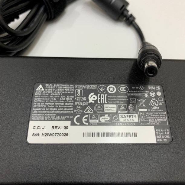 Adapter 19.5V 9.23A 180W DELTA ADP-180TB F Connector Size 5.5mm x 2.5mm