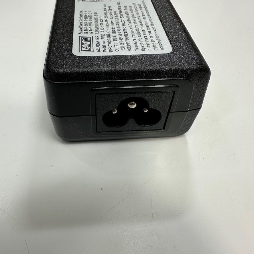 Adapter 19V 3.42A 60W APD DA-65C19 IEC C6 Plug Connector Tip Size 5.5mm x 2.1mm