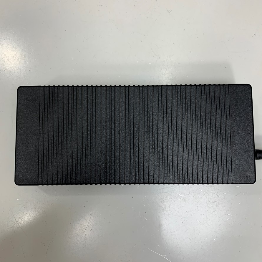 Adapter 24V 6A 145W SMPS M284A Connector Tip Size 5.5mm x 2.5mm