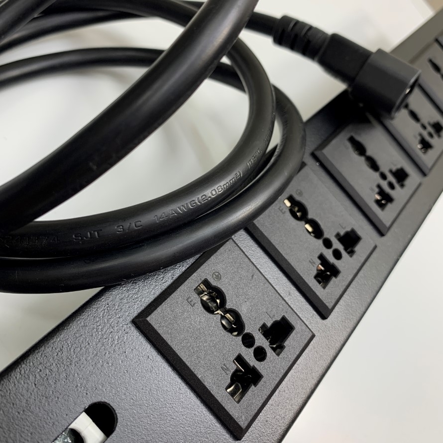 Thanh Phân Phối Nguồn Điện PDU Rack Universal 6 Way UK Outlet Có MCB SINGI Circuit Breaker 32A Công Suất Max 20A to C14 Plug Power Cord 14AWG 3x2.08mm² 300/500V 105°C UL CSA OD 9.5mm Length 2.7M