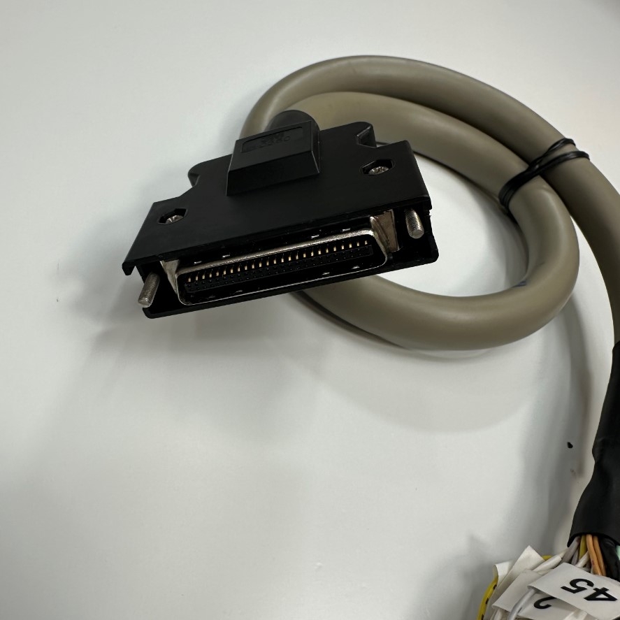 Cáp 0.5M 1.7ft Cable MR-J3CCN1CBL05M Connection CN1 Mitsubishi Servo J3 J4 JE-A Digital I/O Signal Terminal Block MDR 50 Pin Male to 50 Core Ends Hitachi E41447 26AWG OD Ø 13.0mm Grey