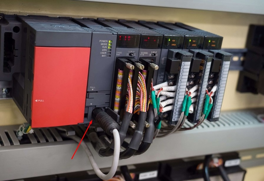 Cáp Lập Trình HMI Samkoon SK Series Với PLC Mitsubishi Melsec Q00J Series Terminal is MD6M Connection Cable RS232 Mini Din 6 Pin to DB9 Female Dài 3M Có Chống Nhiễu Shielded