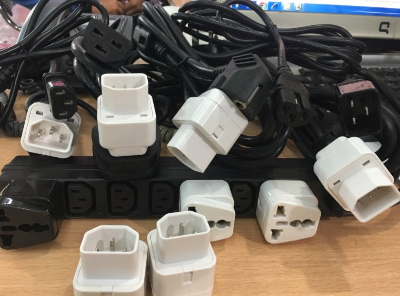 Bộ Chuyển Đổi Phích Cắm Điện PDU UPS IEC C14 Male To Universal Female For AC Power Cord AU US UK EU JIS 125V 15A 250V 10A 3000W White Adapter Converter