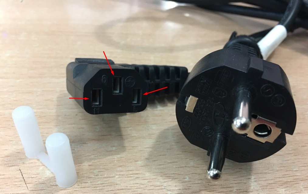 Dây Nguồn 2 Chân Tròn PANYU PD-002 PD-032-3 Chữ L Góc 90 Độ Vuông Sang Góc Trái AC Power Cord Europe Plug Schuko CEE 7/7 to IEC320 Left Angle C13 10A 250V 3x1.0mm Thiết Bị Mạng Cisco Và Máy Chủ Length 2.5M