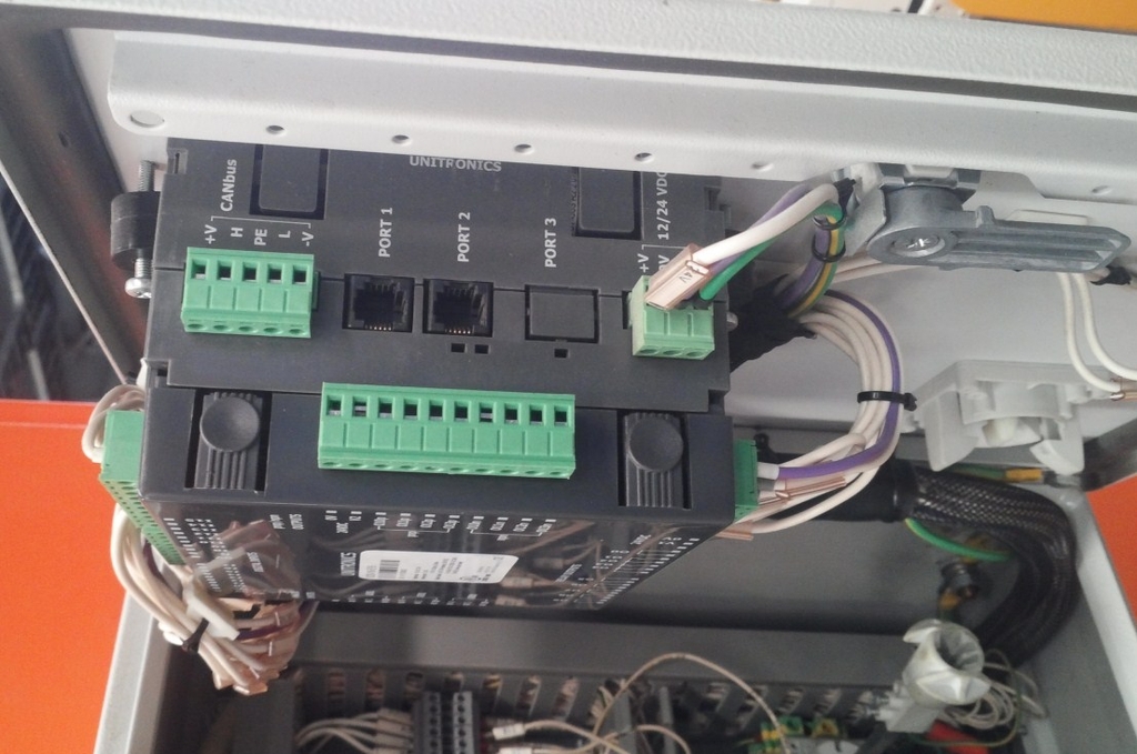 Cáp Điều Khiển UNITRONICS RS232 DSUB9 TO RJ12 6Pin For PLC SERIES Length 3M