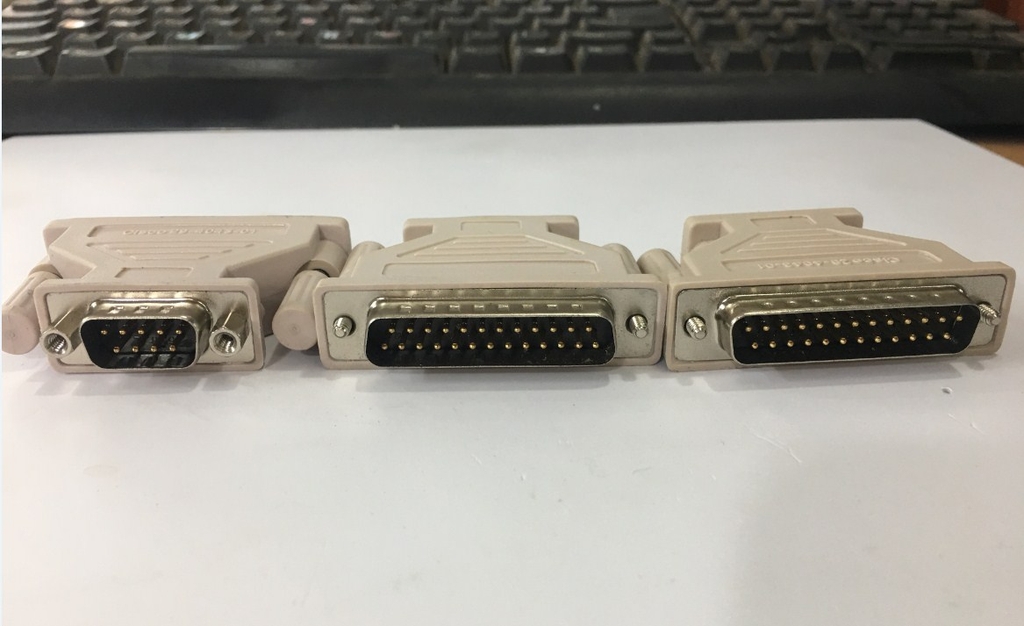 Rắc Điều Khiển Cisco 29-4043-01 DB25 Male To DB9 Male Adaptor