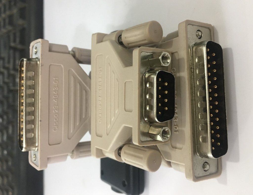 Rắc Điều Khiển Cisco 29-4043-01 DB25 Male To DB9 Male Adaptor