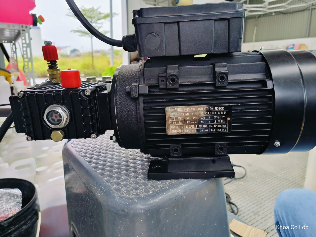 Máy Rửa Xe Cao Áp Treo Tưởng NK 3kw - 220 V