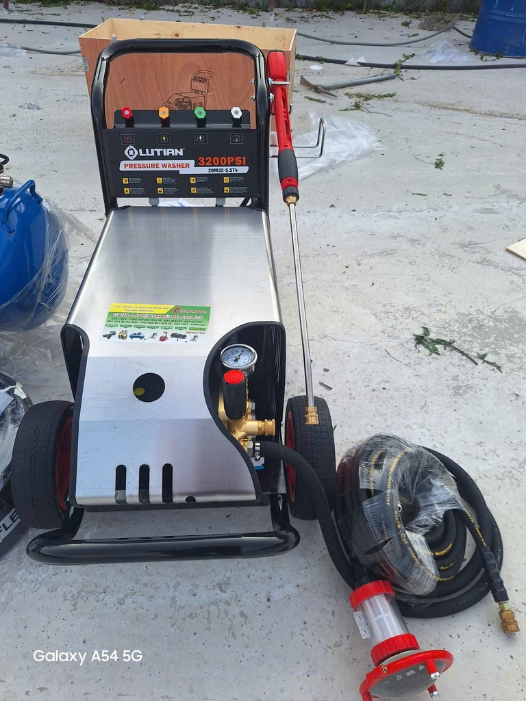 Máy Rửa Xe Cao Áp Lutian 3200psi 5.5kw - 3 Pha