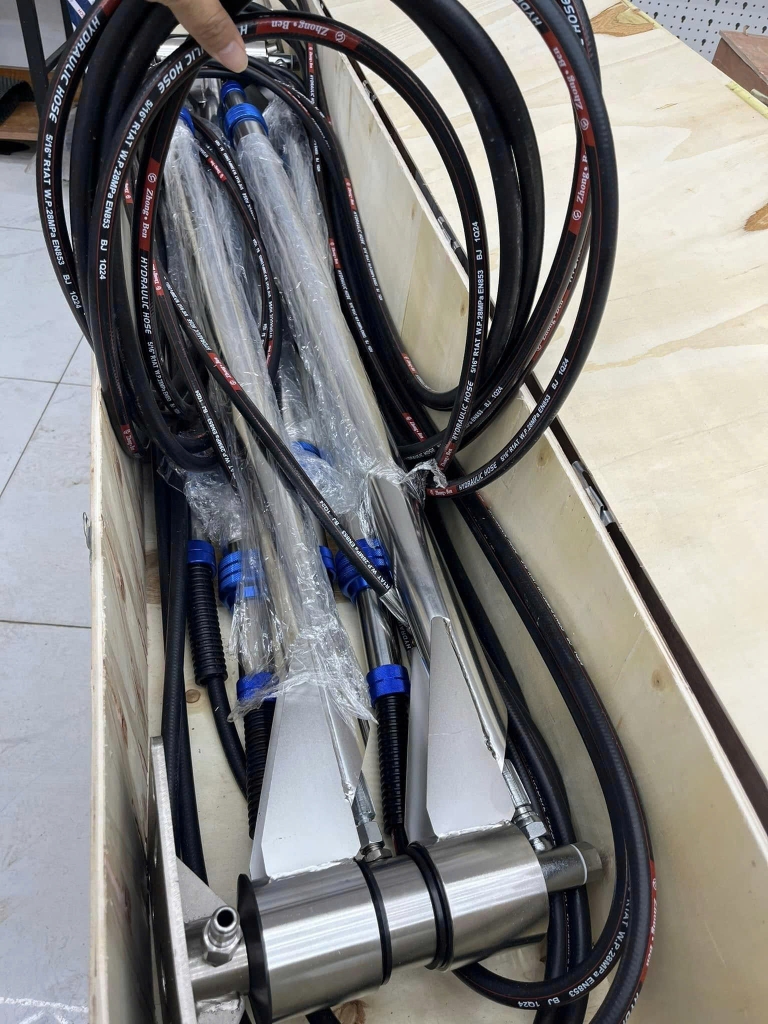 F100 Tay Quay Đôi 360 Độ Inox - Dây Dài 7 Mét