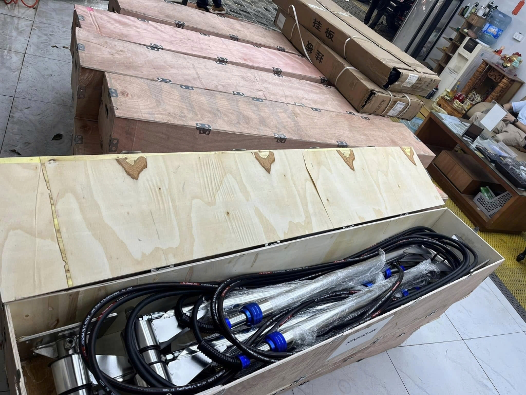 F100 Tay Quay Đôi 360 Độ Inox - Dây Dài 7 Mét