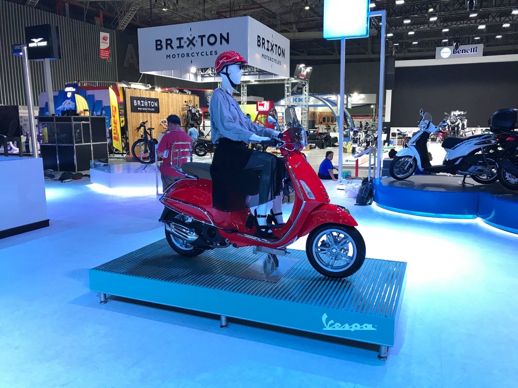 THI CÔNG HỆ THỐNG SHOWROOM TRƯNG BÀY PIAGGIO TOÀN CẦU