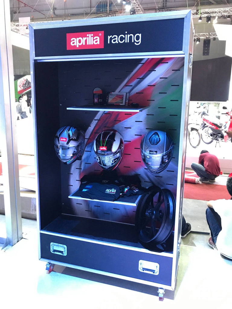 THI CÔNG HỆ THỐNG SHOWROOM TRƯNG BÀY PIAGGIO TOÀN CẦU