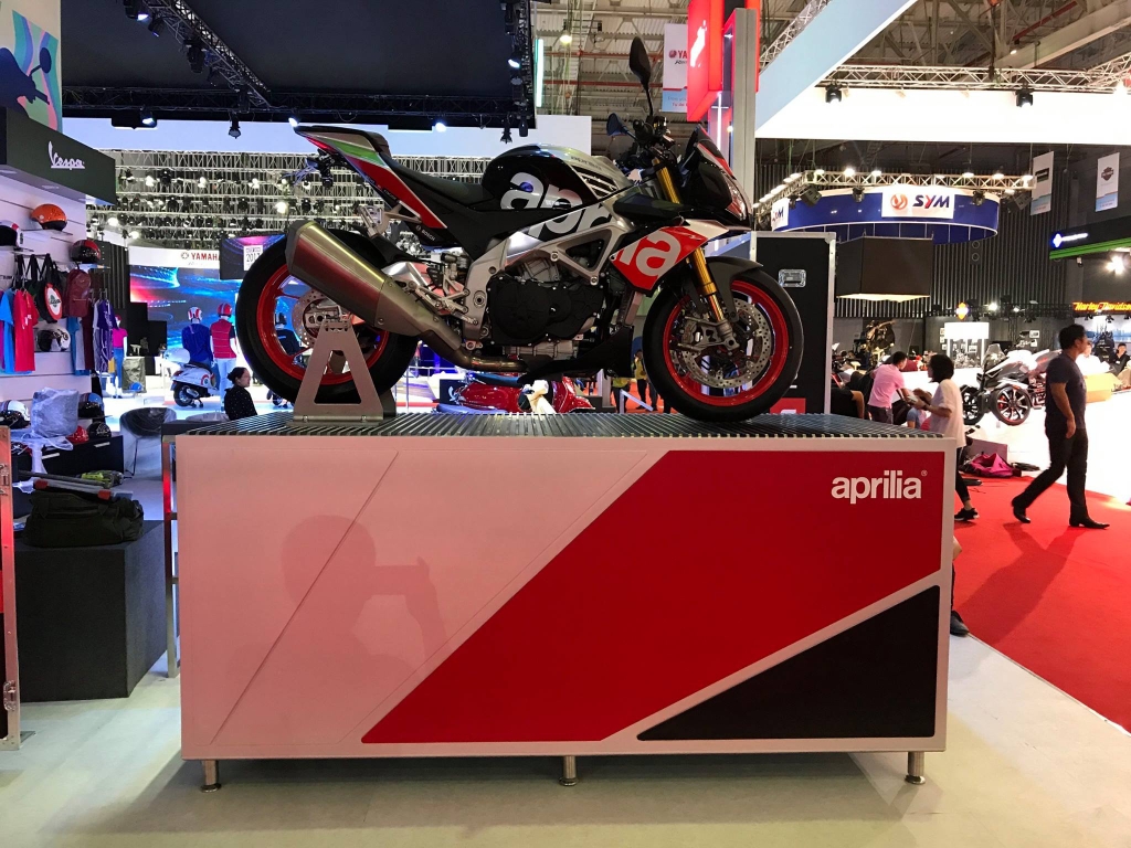 THI CÔNG HỆ THỐNG SHOWROOM TRƯNG BÀY PIAGGIO TOÀN CẦU