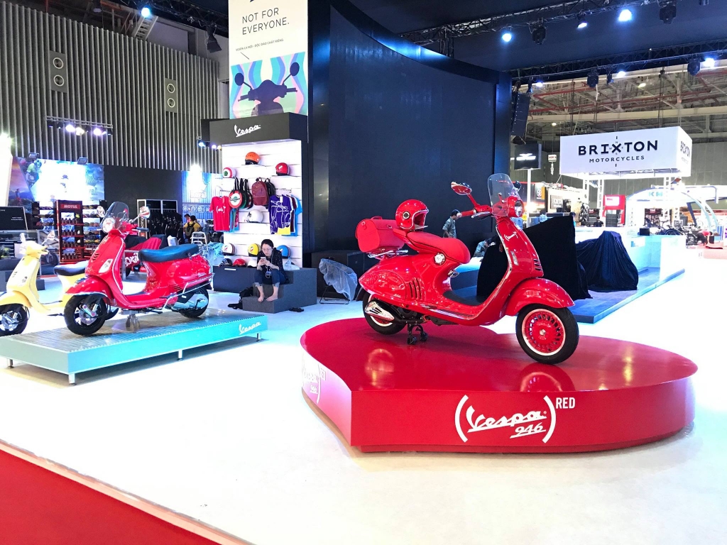 THI CÔNG HỆ THỐNG SHOWROOM TRƯNG BÀY PIAGGIO TOÀN CẦU
