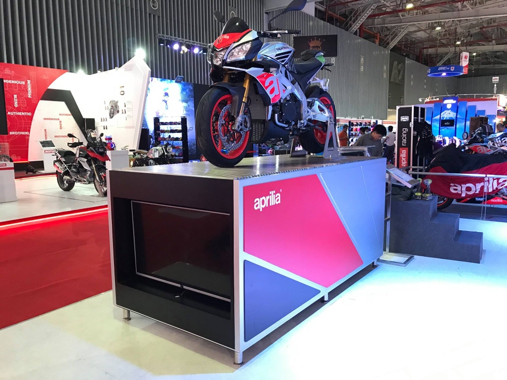 THI CÔNG HỆ THỐNG SHOWROOM TRƯNG BÀY PIAGGIO TOÀN CẦU