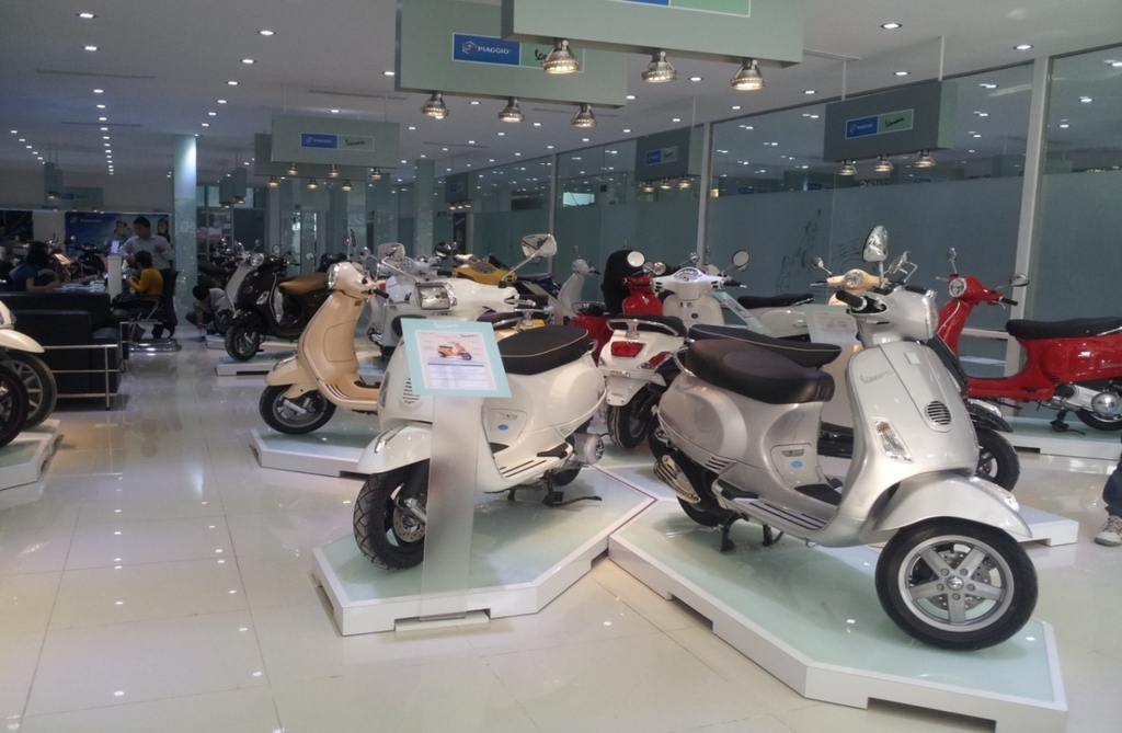 THI CÔNG HỆ THỐNG SHOWROOM TRƯNG BÀY PIAGGIO TOÀN CẦU