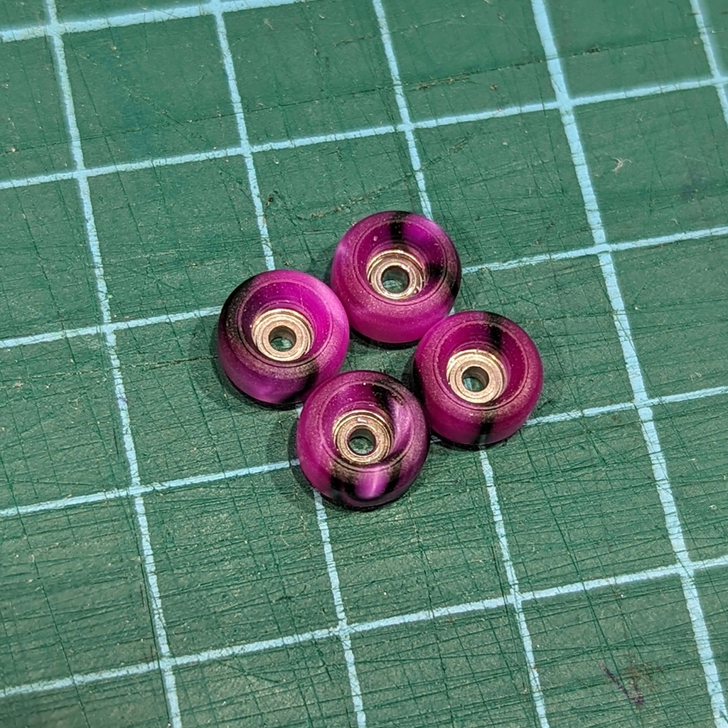 FINGERBOARDS SWIRL VIOLET PRO WHEELS / ABEC7 BEARINGS