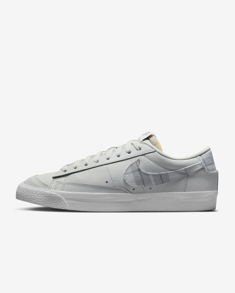 nike blazer premium white