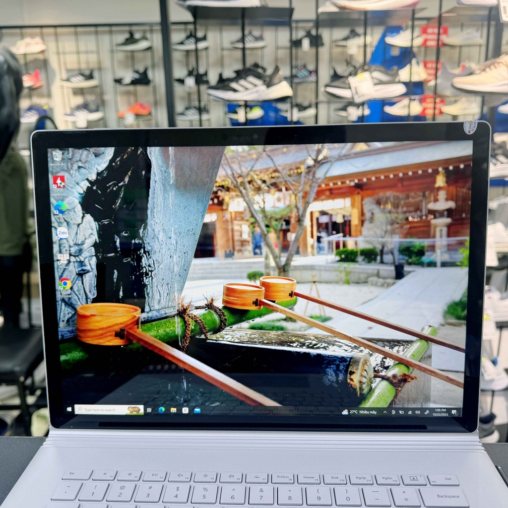 Microsoft Surface Book 2 15 Pollici - I7-8650U, 16GB RAM, 1TB SSD - Ricondizionato Con Ammaccature Estetiche - Foto 2