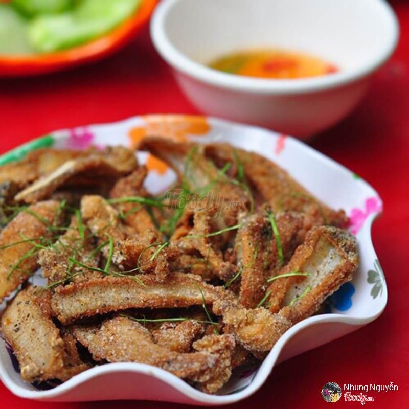Gà chạy bộ rang muối
