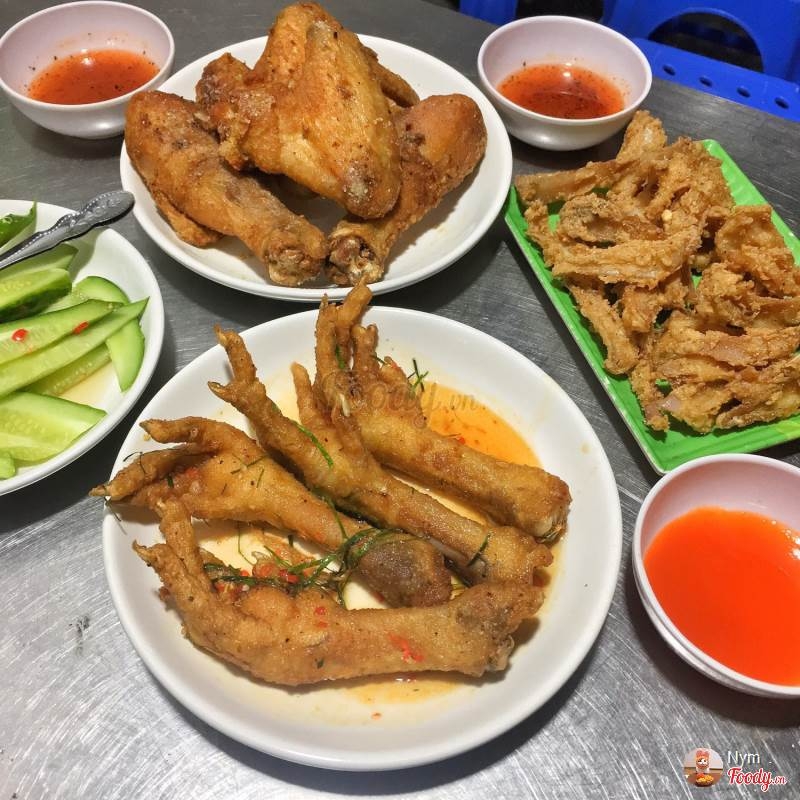 Gà chạy bộ rang muối