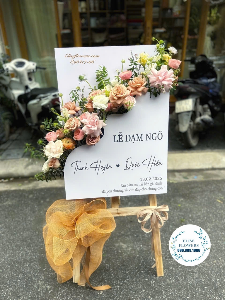 Bảng Hộp Hoa Chúc Mừng Đám Cưới, Lễ Ăn Hỏi, Lễ Dạm Ngõ. Hoa Tươi Hà Nội.