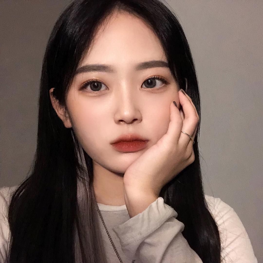 Thần chú 1:1 khi dùng kem dưỡng giúp da dẻ mịn căng mà không bết dính