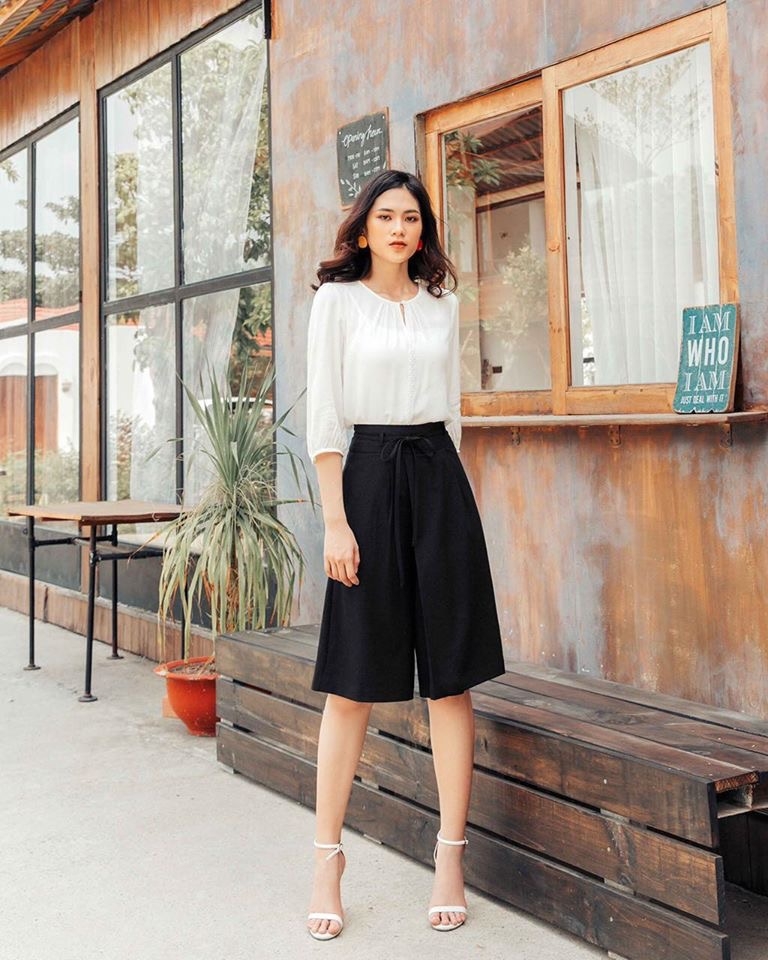 Quần công sở nữ ống rộng culottes kẻ sọc QCS02-14 | Thời trang công sở K&K  Fashion