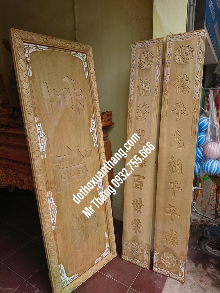 Bộ hoành phi câu đối bằng gỗ cho thờ gia tiên