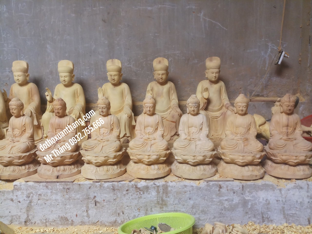 Tượng phật dược sư bằng gỗ mít