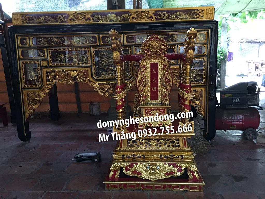 Ngai ỷ thờ sơn son thếp vàng