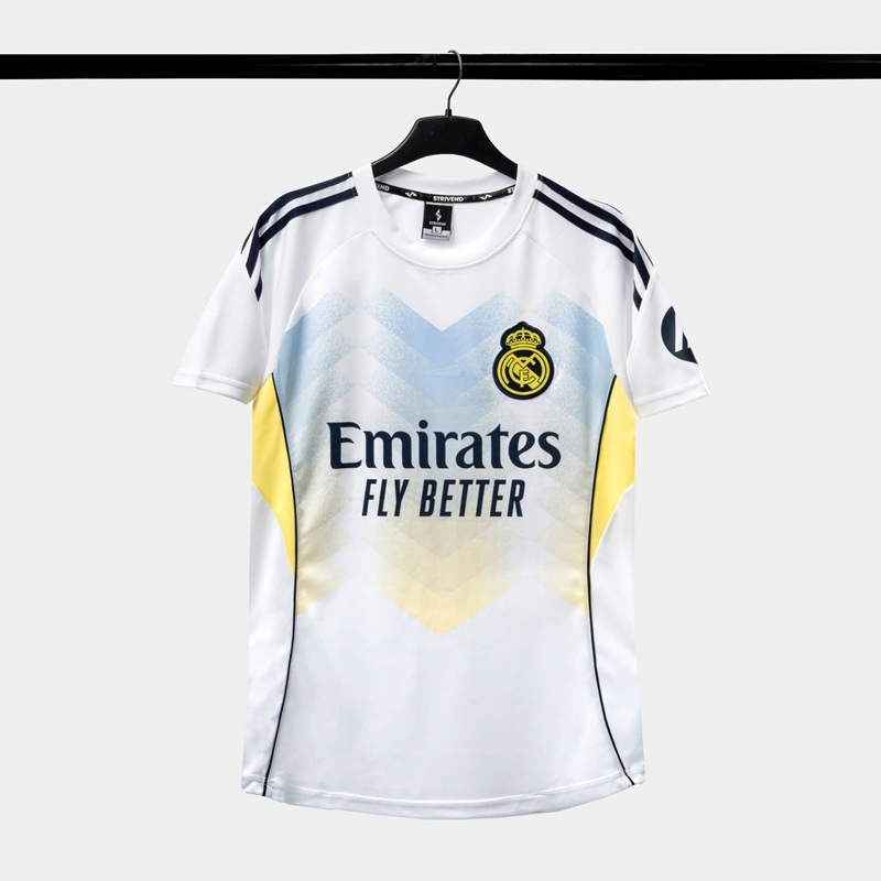 Quần áo bóng đá Real Madrid 2025/26 [Strivend thun mè Poly]