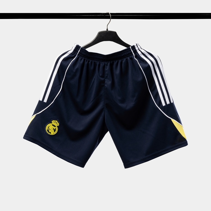 Quần áo bóng đá Real Madrid 2025/26 [Strivend thun mè Poly]