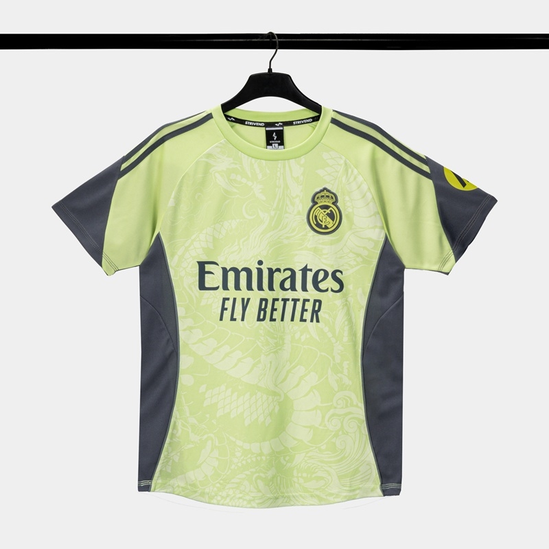 Quần áo bóng đá Real Madrid 2025/26 [Strivend thun mè Poly]