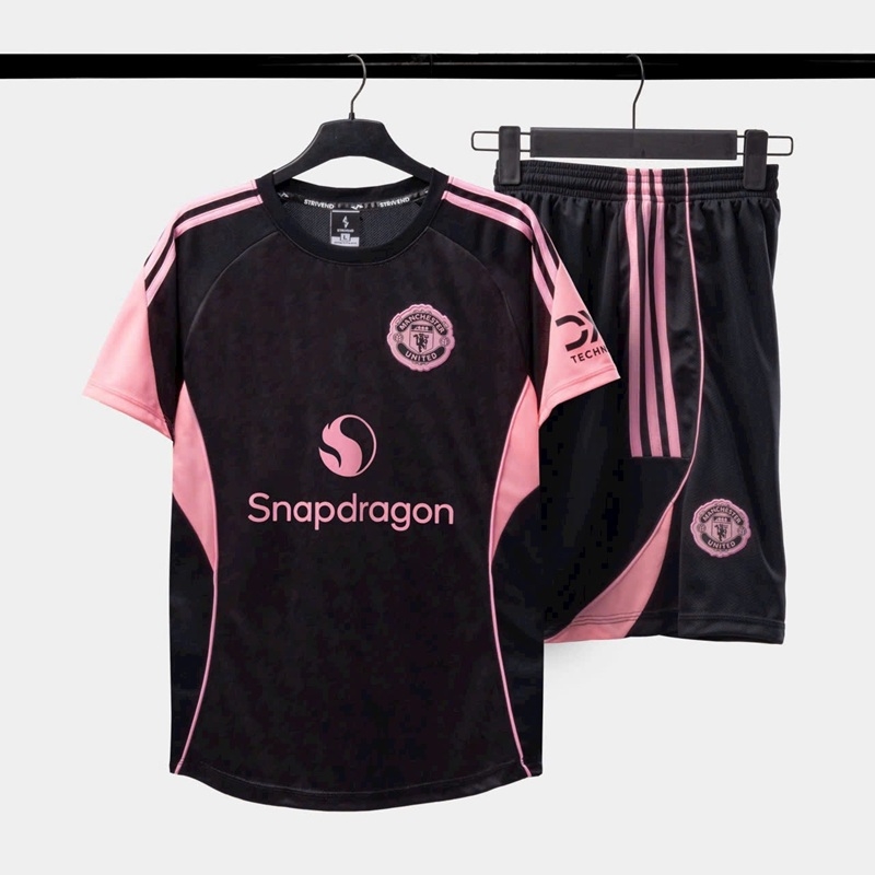 Quần áo bóng đá MU Manchester United 2025/26 [Strivend thun mè Poly]