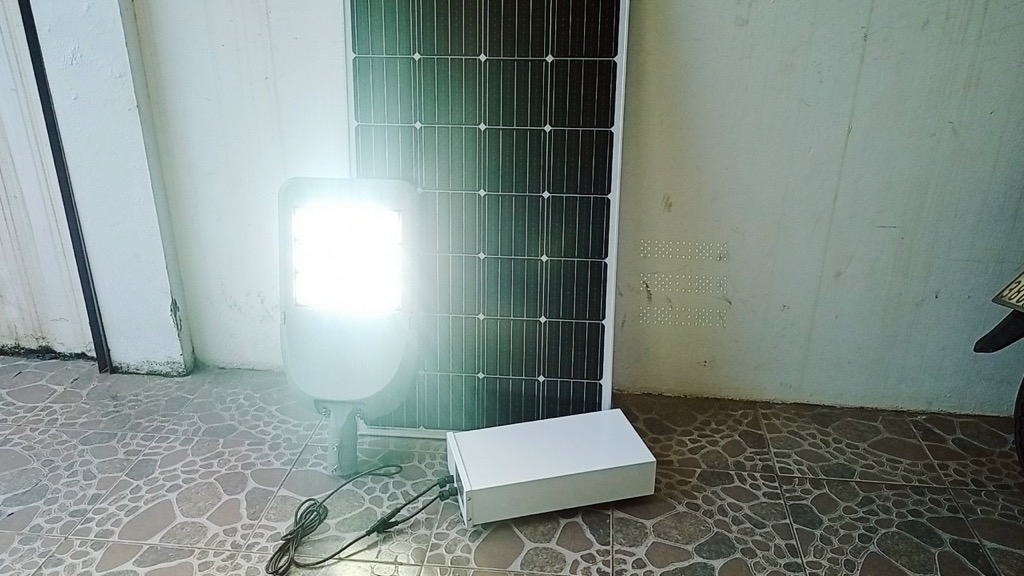 Đèn Đường Năng Lượng Mặt Trời 80W Zalaa ZPC80S