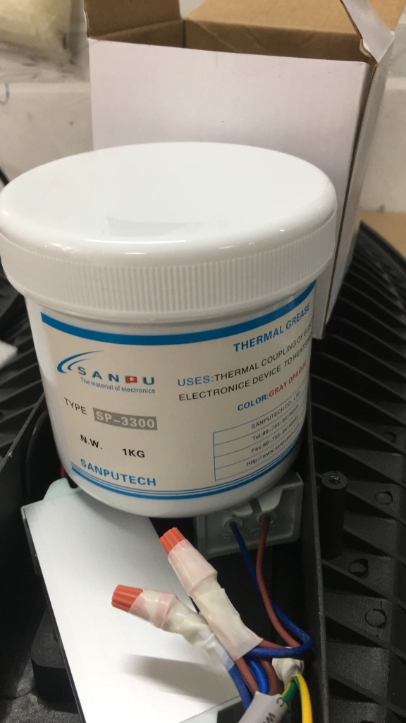 Keo tản nhiệt sử dụng cho đèn led, chip led