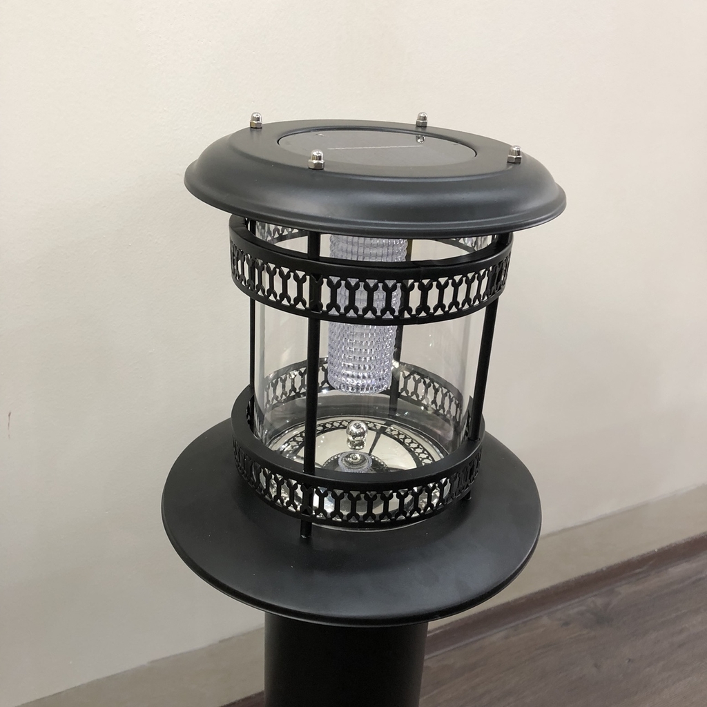 Đèn sân vườn năng lượng mặt trời ZSV006S