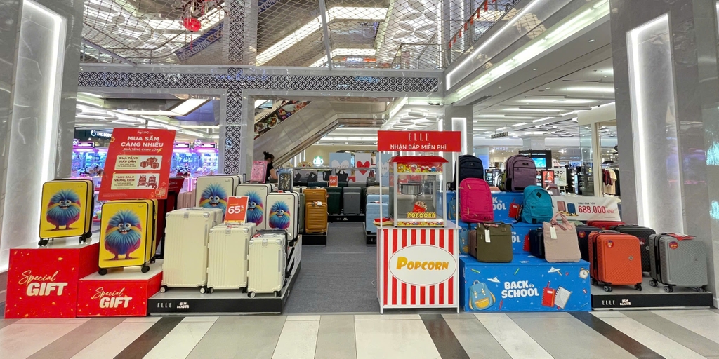 ELLExLUG chính thức có mặt tại Hùng Vương Plaza - Đổ bộ loạt DEAL HOT - Sale up to 70%
