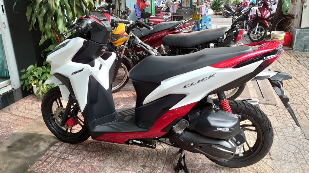 Tư vấn mua Honda Vario hay Honda Click so sánh giá hiện nay MuasamXecom Việt Nam