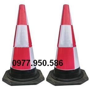 Cọc tiêu phản quang nhựa giá rẻ tại Hà Nội