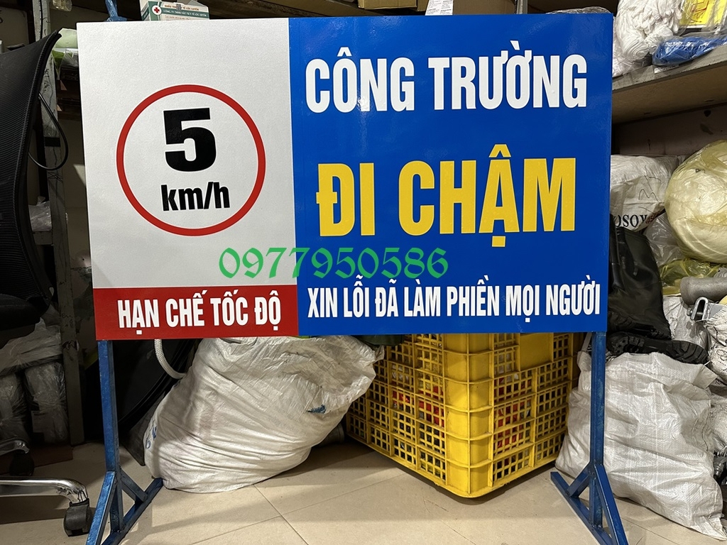 Biển báo 5km/h dùng trong công trường, cơ sở sản xuất biển báo tại Hà Nội