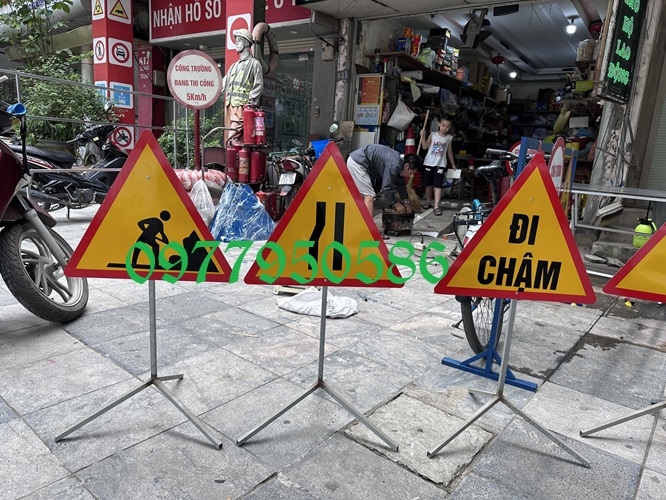 Biển báo 5km/h dùng trong công trường, cơ sở sản xuất biển báo tại Hà Nội
